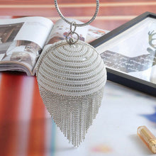 Load image into Gallery viewer, Diamond Tassel Pearl Beaded Clutch Bags Women Handbag Luxury Full Pearl Wedding Party Bags
