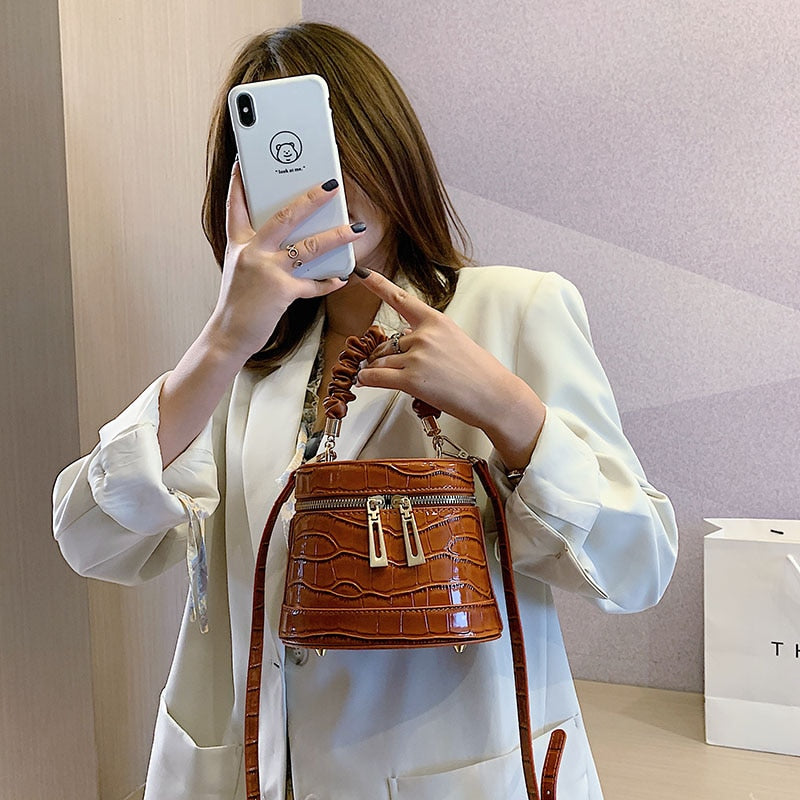 Stone Crocodile Pattern Bucket Bags For Women 4 Colors Pleated Handle Handbags Vintage Messenger Shoulder Bags